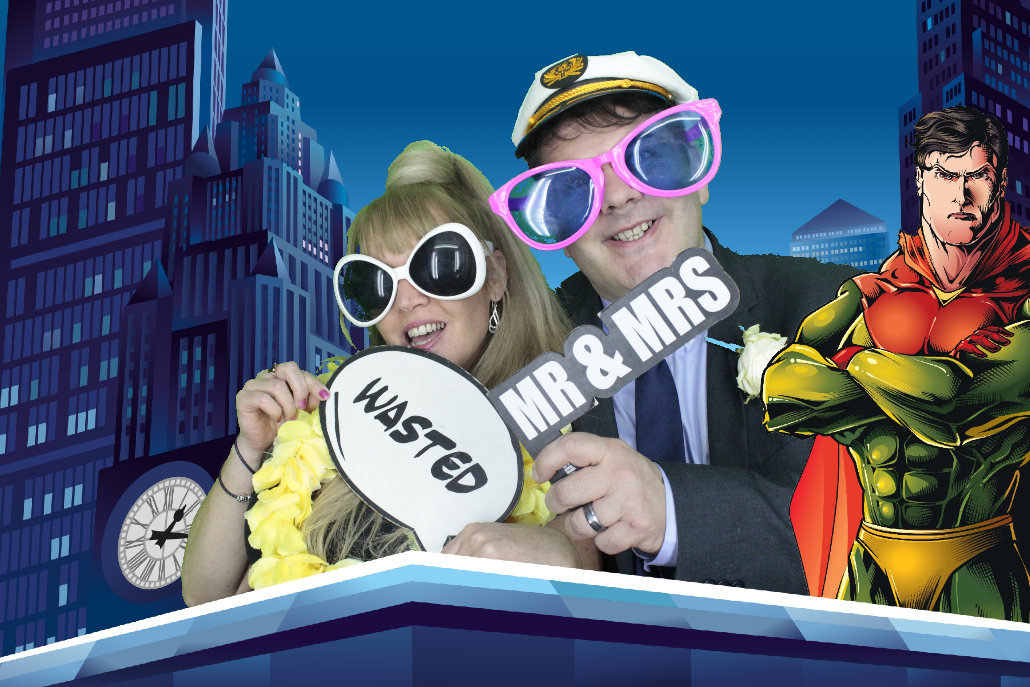 Mr & Mrs Hillier | View more photos from the event at gallery.myphotoboothexperience.co.uk/u/MyPhotoBoothExperienceLtd/Mr-Mrs-Hillier